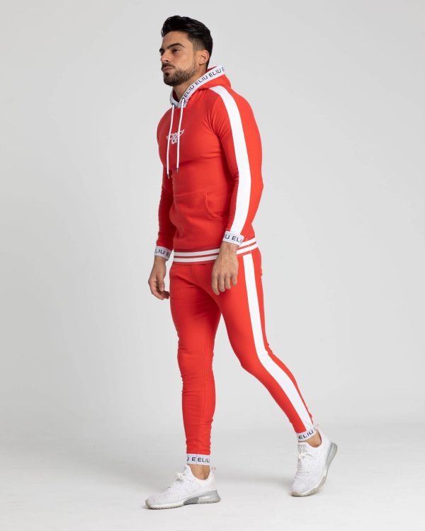 Hoodie chándal rojo. Estilo urbano de ELIU streetwear y ropa de deporte.